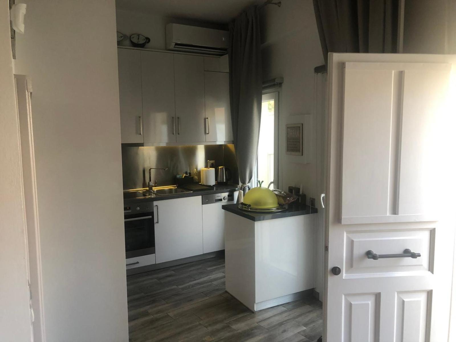 Anemomilos Jacuzzi Suite Corfu  Exterior photo