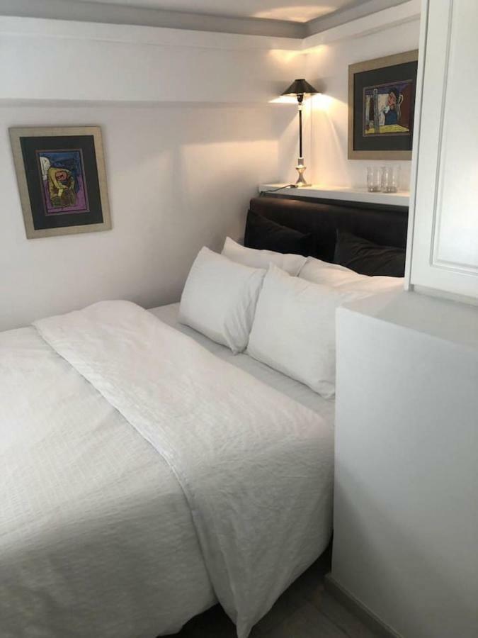 Anemomilos Jacuzzi Suite Corfu  Exterior photo