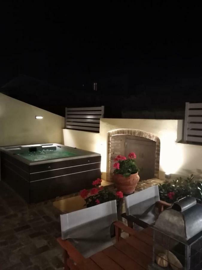 Anemomilos Jacuzzi Suite Corfu  Exterior photo